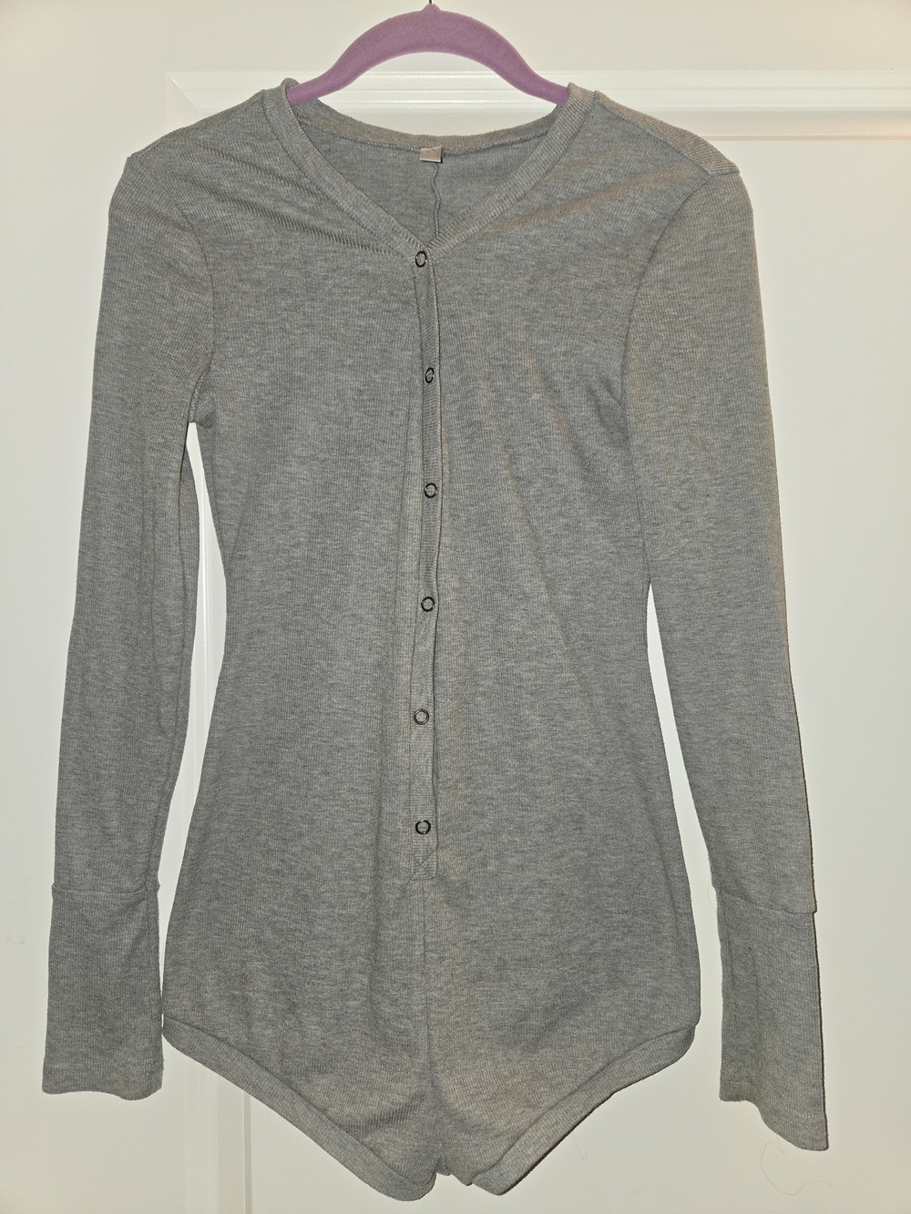 Women’s Gray Long-Sleeve Button-Front Bodysuit — Classic Slim Fit